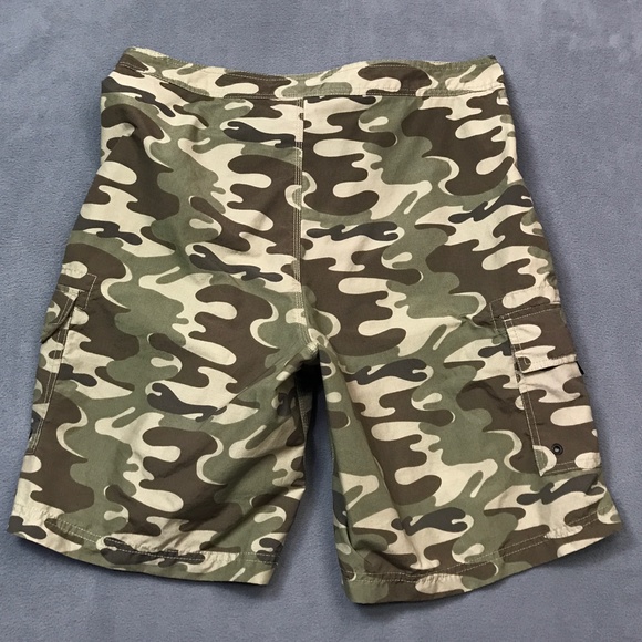 Tommy Hilfiger Camo Board Shorts Mens Medium Hybrid Shorts Swim Boat Fish 9" - Picture 7 of 11